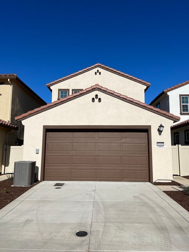 6440 Campus Pkwy in Roseville, CA - Building Photo - Building Photo