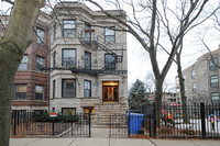 665 W Roscoe St in Chicago, IL - Building Photo - Building Photo