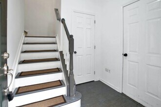 147 Lydia Dr in Guttenberg, NJ - Building Photo - Building Photo