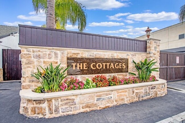 property at 2560 Newport Blvd