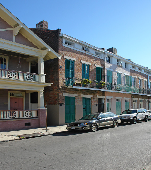 939 Dumaine St in New Orleans, LA - Foto de edificio