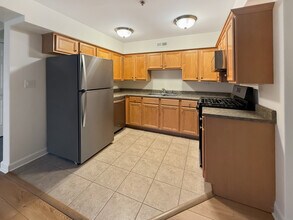 206 W Main St in St. Charles, IL - Building Photo - Building Photo