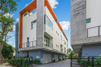 2926 Bird Ave in Miami, FL - Building Photo - Building Photo