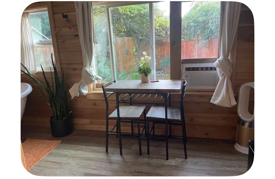 3276 SE Grant St, Unit Zen Den in Portland, OR - Building Photo