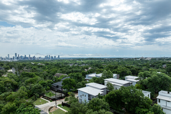 The Pinnacle on Clawson in Austin, TX - Foto de edificio - Building Photo