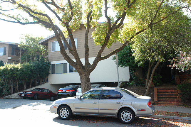 1638 Hearst Ave in Berkeley, CA - Building Photo - Building Photo