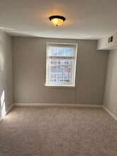 4724 29th St S, Unit B2 in Arlington, VA - Foto de edificio - Building Photo