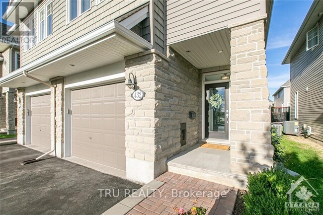 432 Gerry Lalonde Dr in Ottawa, ON - Building Photo - Building Photo