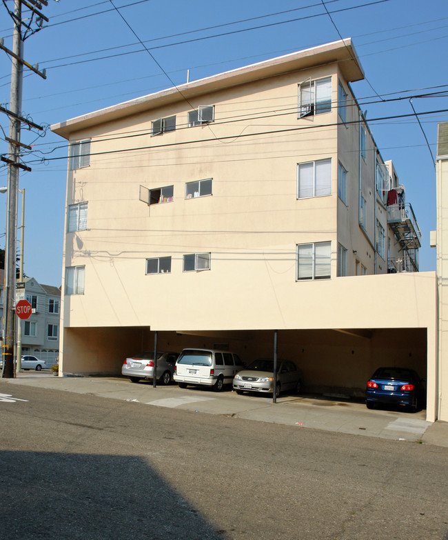 1500 Judah St in San Francisco, CA - Building Photo - Building Photo