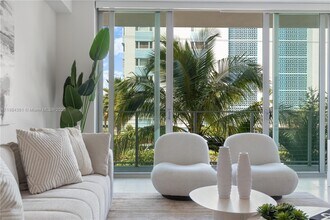 10281 W Bay Harbor Dr in Bay Harbor Islands, FL - Building Photo - Building Photo