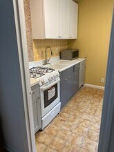 501 S Church Ln in Los Angeles, CA - Foto de edificio - Building Photo