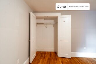 Private bedroom in 4 bed/2 bath Home in Boston, MA - Building Photo - Building Photo