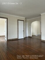 1907 Ottawa Dr in Toledo, OH - Building Photo