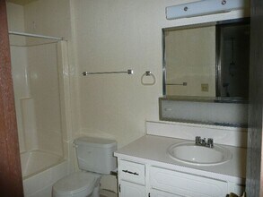 1738 S 82nd St in Tacoma, WA - Building Photo - Building Photo
