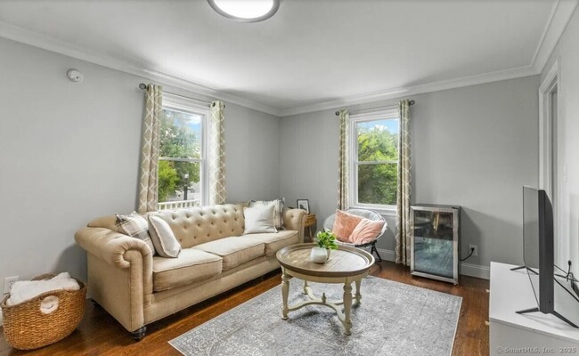 355 Ruth St in Bridgeport, CT - Building Photo - Building Photo