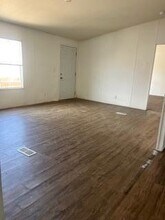 1198 Las Rosas Dr in Los Lunas, NM - Building Photo - Building Photo