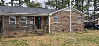 1202 Brindley Dr in Pulaski, TN - Building Photo