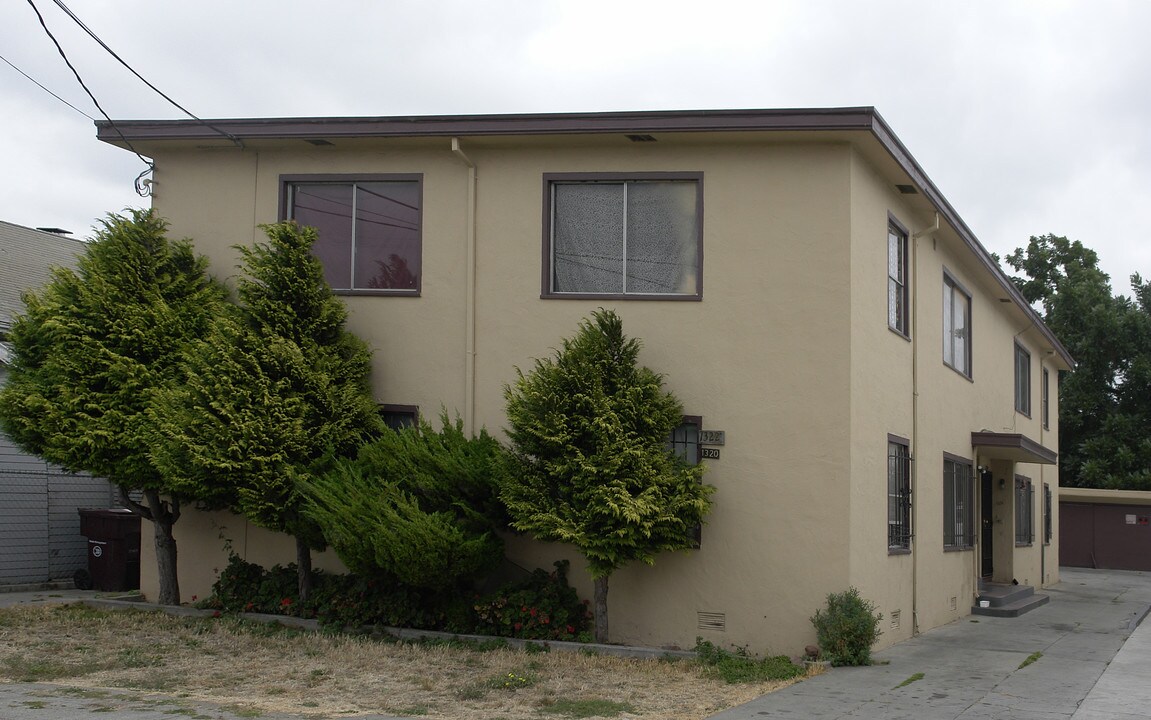 1320-1322 97th Ave in Oakland, CA - Building Photo