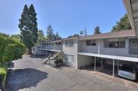 655 Mariposa Avenue Apartments in Mountain View, CA - Foto de edificio - Building Photo