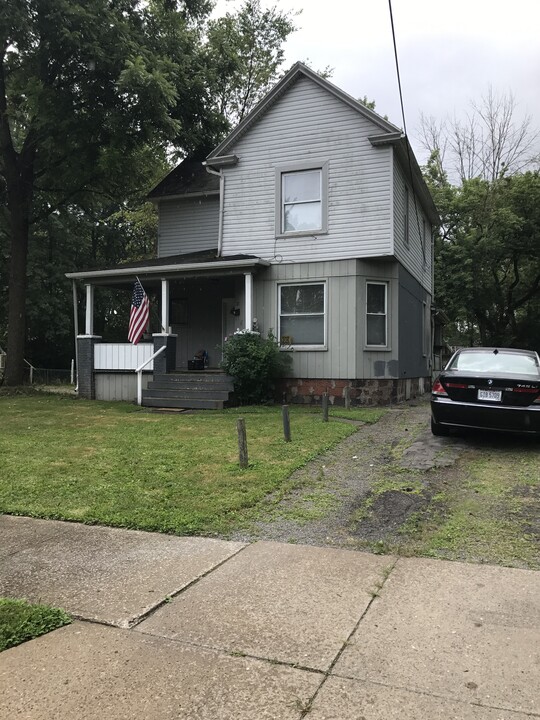 273 Belmont St NW in Warren, OH - Building Photo