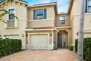 1040 NW 33rd Ct in Pompano Beach, FL - Building Photo