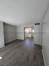 751 S Governeour Rd in Wichita, KS - Building Photo - Building Photo