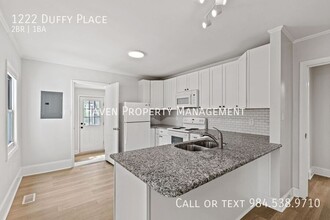 1222 Duffy Pl in Raleigh, NC - Foto de edificio - Building Photo