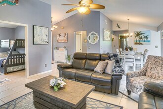 831 Deep Lagoon Ln in Ft. Myers, FL - Building Photo - Building Photo