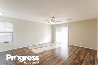 7107 S 31st Dr in Phoenix, AZ - Building Photo - Building Photo