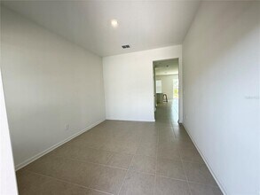 2611 Skyline Lp in Kissimmee, FL - Foto de edificio - Building Photo