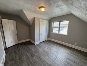 1020 18th Ave in Moline, IL - Building Photo - Building Photo