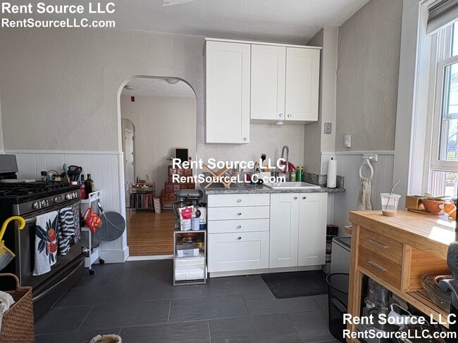 565 Somerville Ave in Somerville, MA - Building Photo - Building Photo