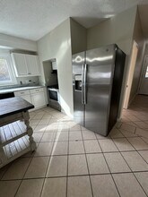 14 Ferraro St, Unit 1 in Worcester, MA - Building Photo - Building Photo