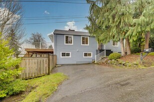 1703 NE 91st St in Seattle, WA - Building Photo