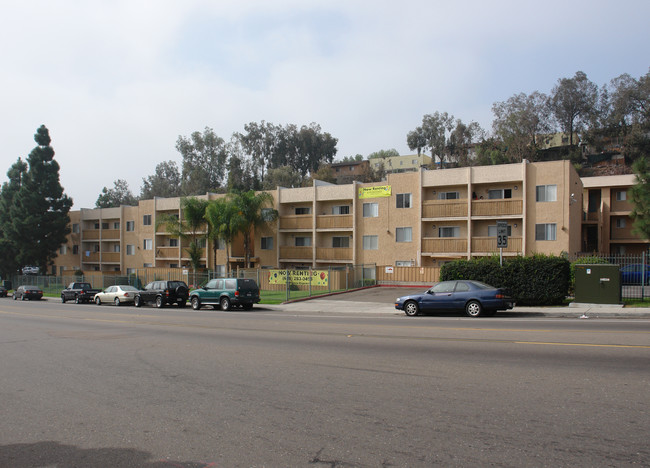 HOM237 in San Diego, CA - Building Photo - Building Photo