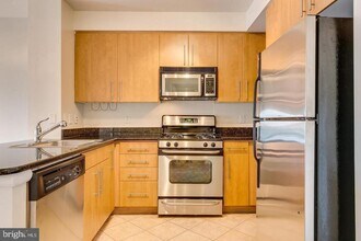 1021 N Garfield St in Arlington, VA - Building Photo - Building Photo