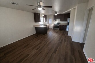 2531 Manhattan Ave in Montrose, CA - Building Photo - Building Photo