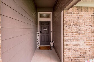 124 Worley Way in Huntsville, TX - Building Photo - Building Photo