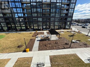 2333-2333 Khalsa Gate in Oakville, ON - Building Photo - Building Photo