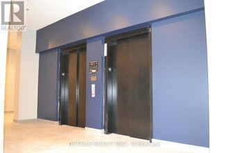 397-397 Codd's Rd in Ottawa, ON - Building Photo - Building Photo