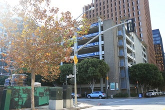 One Steuart Lane in San Francisco, CA - Foto de edificio - Building Photo