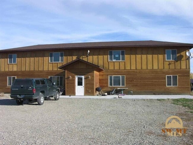 property at 6 Overlook Rd