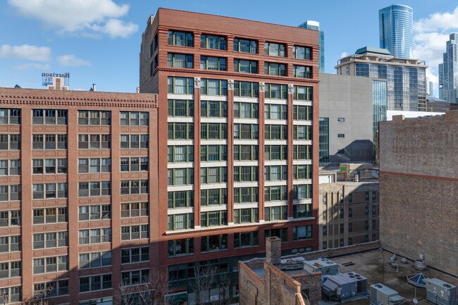 Pope Building in Chicago, IL - Foto de edificio - Building Photo