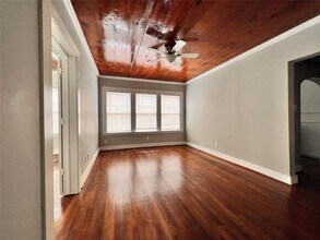 2021 Kane St in Houston, TX - Building Photo - Building Photo