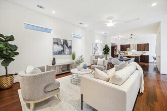 1821 W Main St in Houston, TX - Building Photo - Building Photo