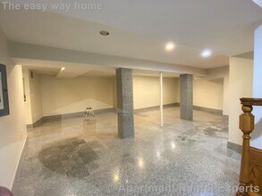 61 River St, Unit 1 in Cambridge, MA - Foto de edificio - Building Photo