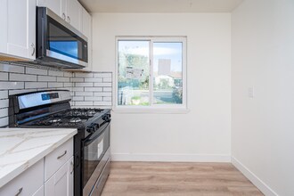 1718 Grand Ave-Unit -1718 in Sacramento, CA - Building Photo - Building Photo