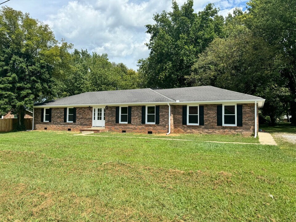 625 Cottonfield Ln in Murfreesboro, TN - Building Photo