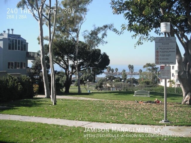 240 The Vlg in Redondo Beach, CA - Building Photo - Building Photo