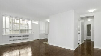 103 Avenue Rd in Toronto, ON - Building Photo